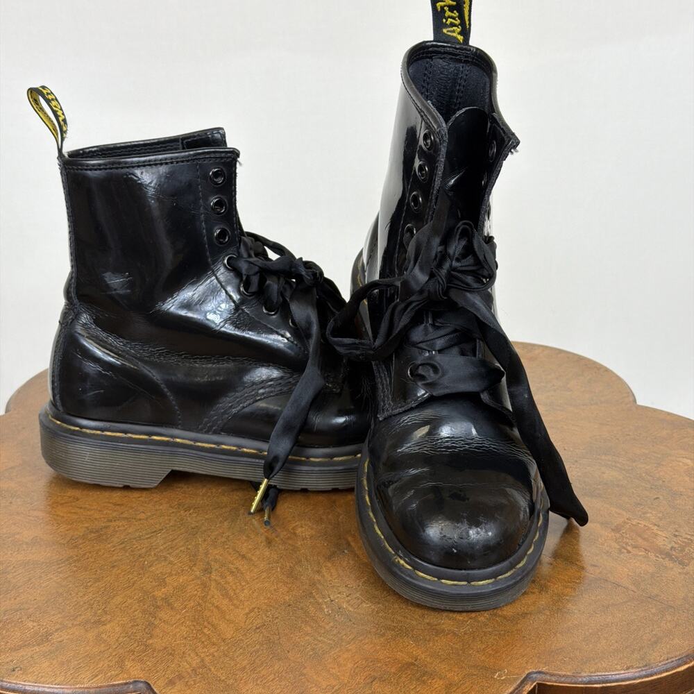 Dr Martens Black 8 Hole Patent Leather Combat Boot Women's Size 6